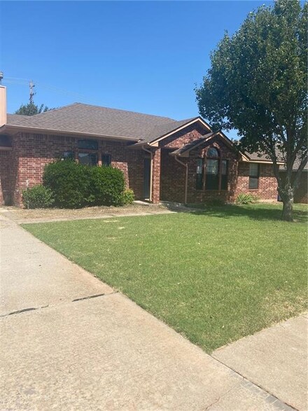 8705 Scirocco Cir, Oklahoma City, OK 73135