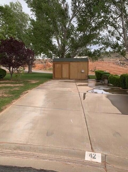 42 N Volcano, Hurricane, UT 84737
