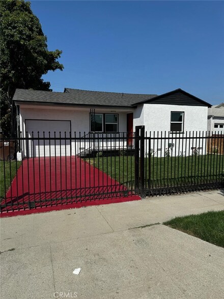 2215 N Paulsen Ave, Compton, CA 90222