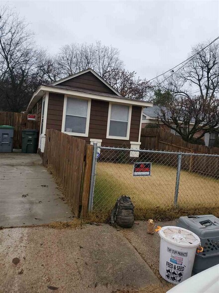 1527 Ash St, Memphis, TN 38108