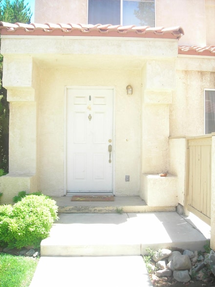 43441 30th St W Unit 4, Lancaster, CA 93536