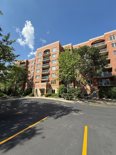 370 S Western Ave Unit 408, Des Plaines, IL 60016