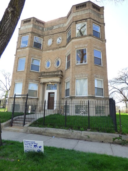4420 S Vincennes Ave Unit 2S, Chicago, IL 60653