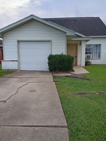 15718 Ridgegate Rd, Houston, TX 77053