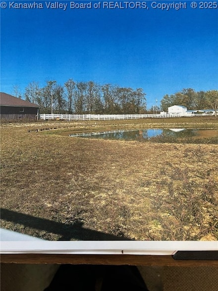 175 Ivy Ln, Gallipolis Ferry, WV 25515