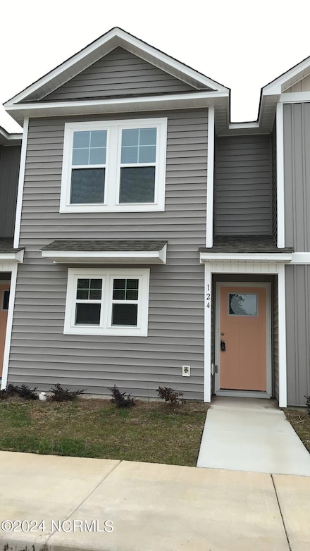 124 Smallwood Rd, Hubert, NC 28539