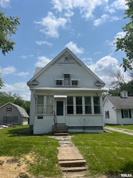 1109 S Michigan Ave, Davenport, IA 52802