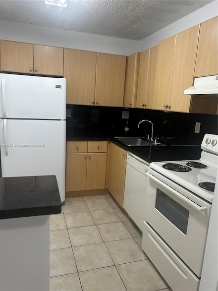 7110 NW 179th St Unit 110, Hialeah, FL 33015