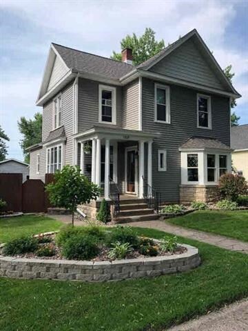 1323 Adams St, La Crosse, WI 54601