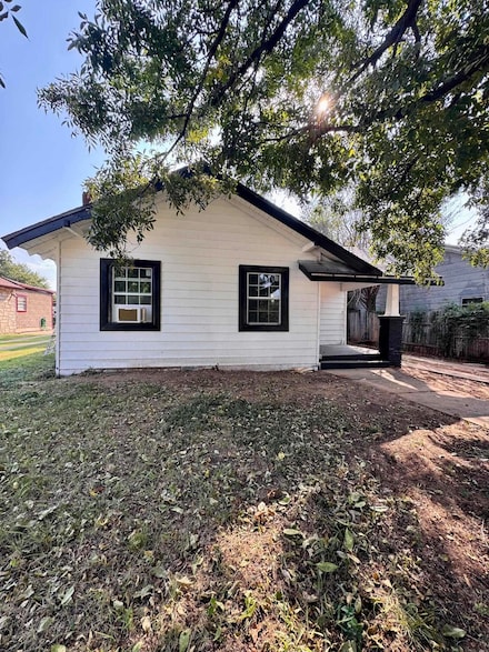 2113 Brown St, Wichita Falls, TX 76309