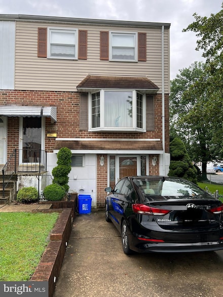 12040 Farwell Rd, Philadelphia, PA 19154