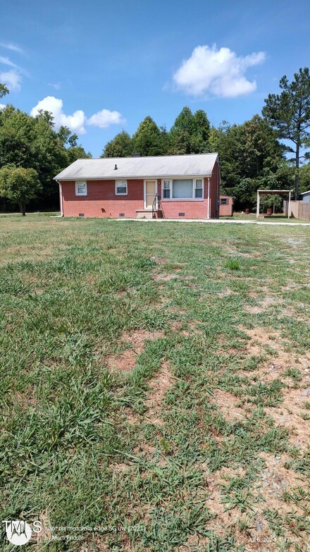 4347 Swepsonville Saxapahaw Rd, Graham, NC 27253