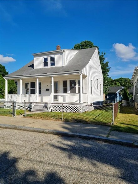 38 Klondike St, Providence, RI 02909