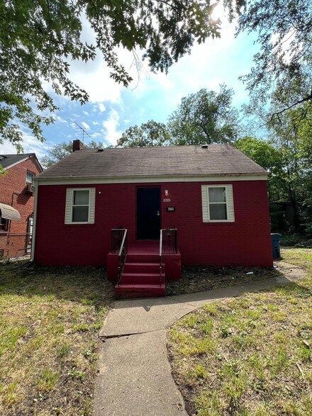 629 Matthews St, Gary, IN 46406