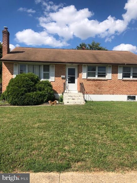 74 Commonwealth Blvd, New Castle, DE 19720