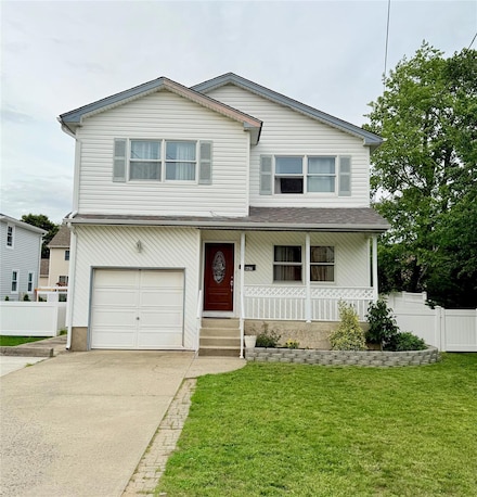467 Scranton Ave, Lynbrook, NY 11563