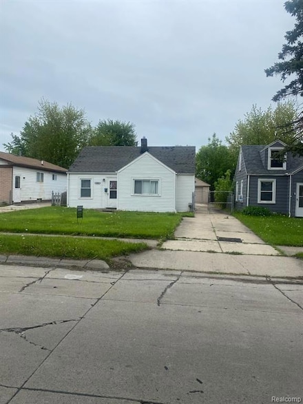 26620 Belleair St, Roseville, MI 48066