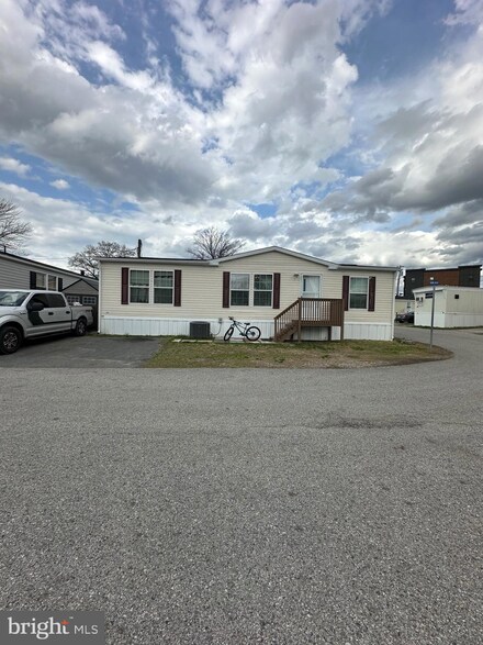 29 Midway Ave, Laurel, MD 20723