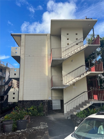 1475 Thurston Ave Unit 14, Honolulu, HI 96822