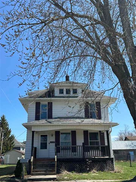 306 Meridian St, Tipton, IA 52772