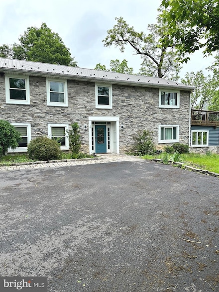 1801 Crums Mill Rd, Harrisburg, PA 17110