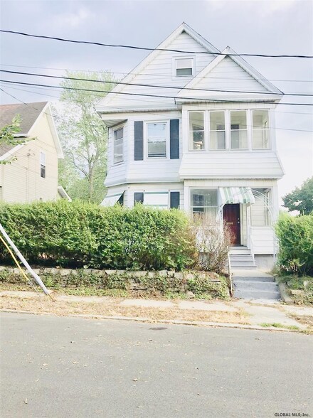 1337 1st Ave, Schenectady, NY 12303