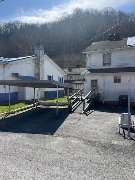 314 W Main St, Lynch, KY 40855