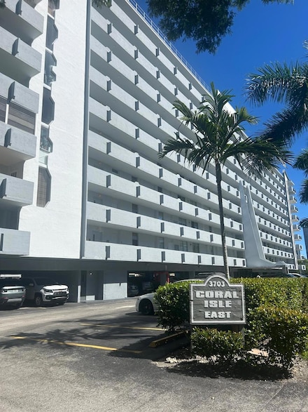 3703 NE 166th St Unit 1009, North Miami Beach, FL 33160