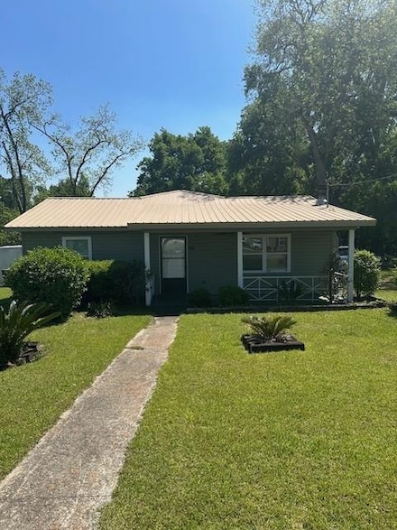 621 Parker Dr, Eufaula, AL 36027
