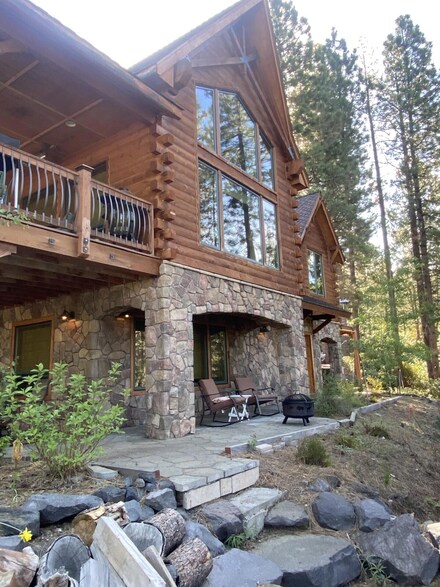 18510 Clear Spring Way, Crescent Lake Junction, OR 97733