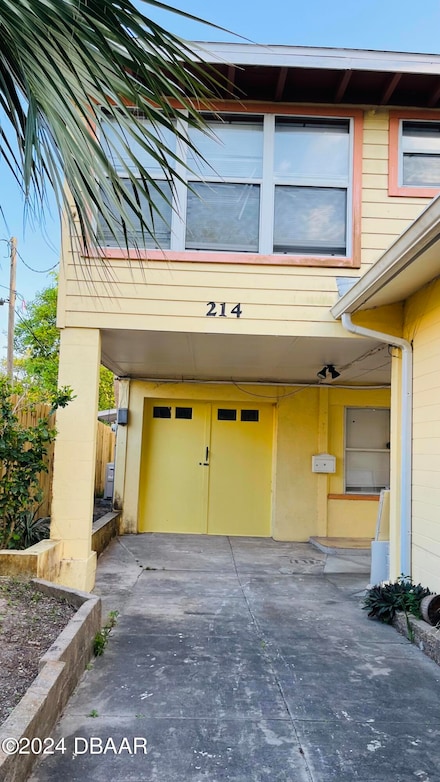 212 Glenview Blvd Unit 214 upstairs, Daytona Beach, FL 32118