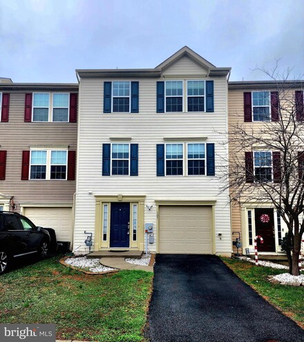 107 Summer Dr, Smyrna, DE 19977