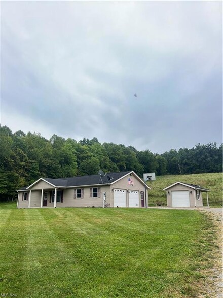 6511 Township Road 323, Millersburg, OH 44654