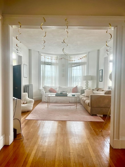 1673 Beacon St Unit 3, Brookline, MA 02445