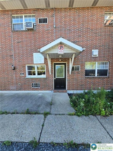 2027 Willow Park Rd Unit 8, Bethlehem, PA 18020