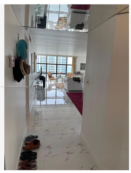 6423 Collins Ave Unit 1709, Miami Beach, FL 33141