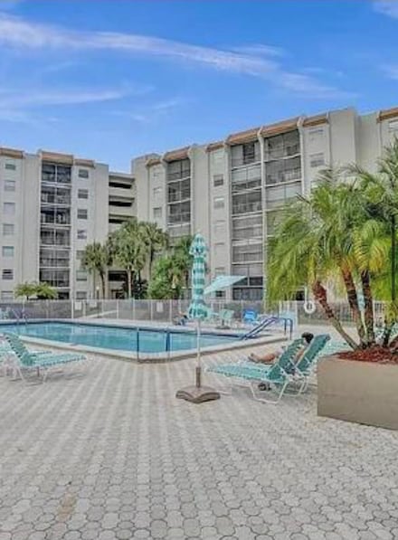 3940 Inverrary Blvd Unit 302A, Lauderhill, FL 33319