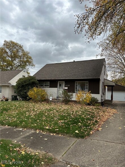 2522 Gross Ave NE, Canton, OH 44714