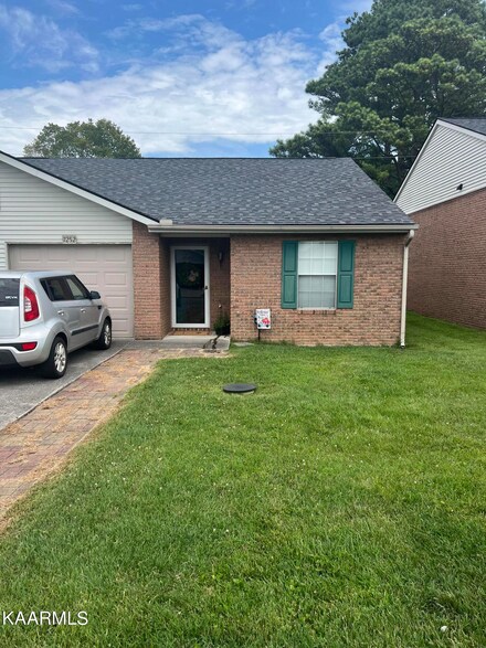 7252 Lyngate Blvd, Powell, TN 37849