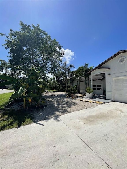 885 SW Andrew Rd, Port Saint Lucie, FL 34953