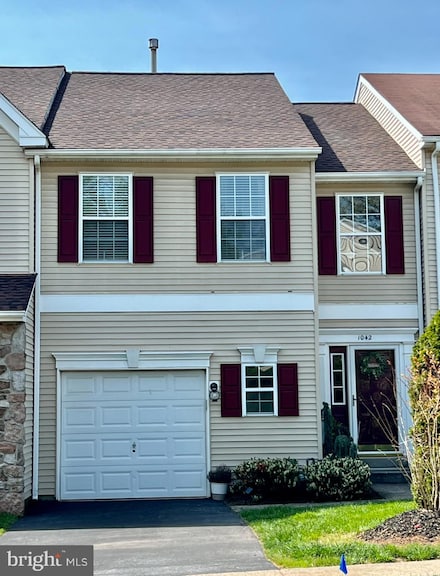 1042 Colin Dr, Royersford, PA 19468