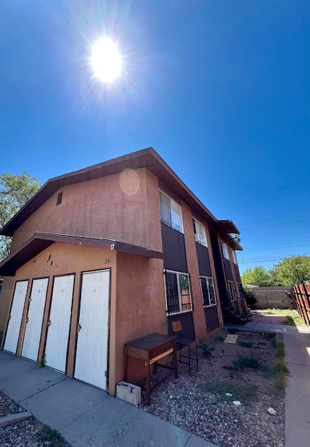 241 Charleston St NE, Albuquerque, NM 87108