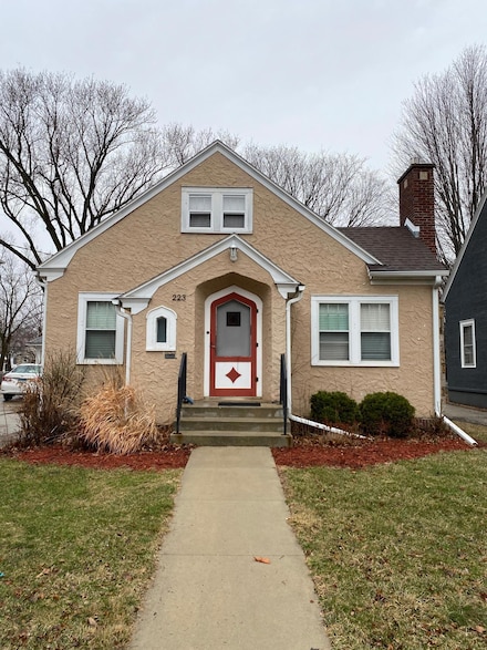223 8th Ave NW, Rochester, MN 55901