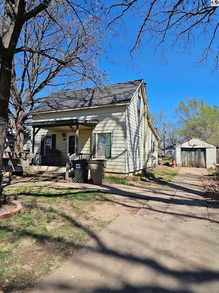 116 N Hutchinson Ave, Haven, KS 67543