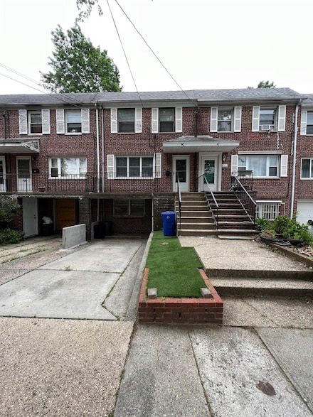 50 College St, Jersey City, NJ 07305