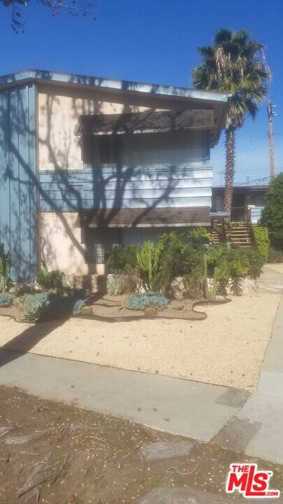 631 Howland Dr, Inglewood, CA 90301