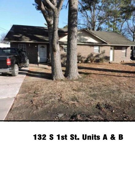132 1st St, Manila, AR 72442