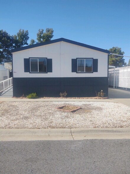 40701 Rancho Vista Blvd Unit 71, Palmdale, CA 93551
