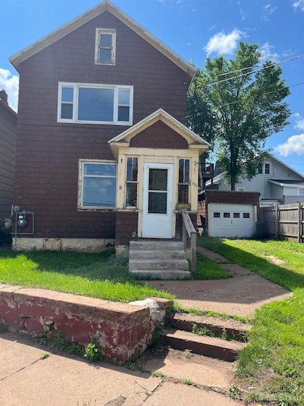 423 W Euclid St, Ishpeming, MI 49849