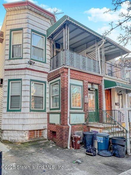 1748 70th St, Brooklyn, NY 11204